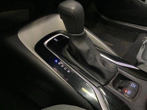 Used 2020 Toyota Corolla LE image 23