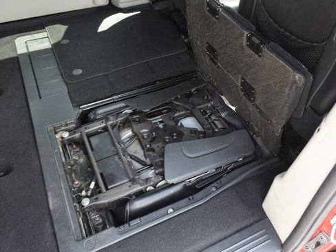 Used 2015 Dodge Grand Caravan SXT image 48