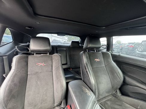 Used 2016 Dodge Challenger R/T Scat Pack w/ Leather Interior Group RWD image 15