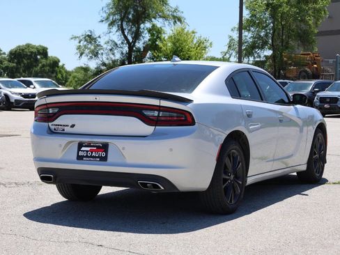 Used 2023 Dodge Charger SXT w/ Blacktop Package AWD/4WD image 9
