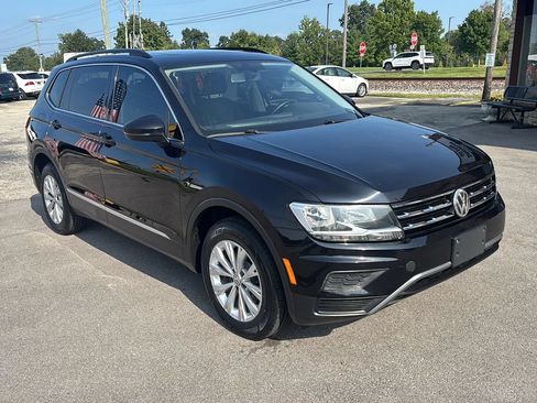 Used 2018 Volkswagen Tiguan SE w/ Panoramic Sunroof Package AWD/4WD image 22