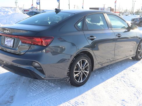 Used 2023 Kia Forte LXS image 6