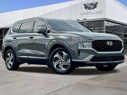 Used 2023 Hyundai Santa Fe SEL image 2
