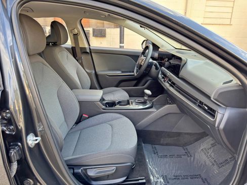 Used 2025 Kia K4 FWD image 14
