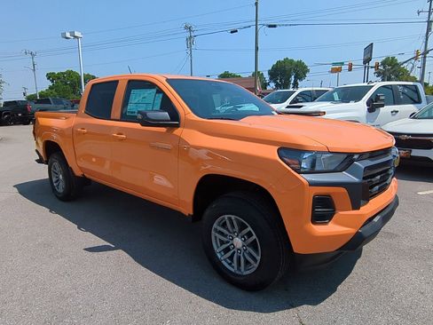 New 2025 Chevrolet Colorado LT image 2