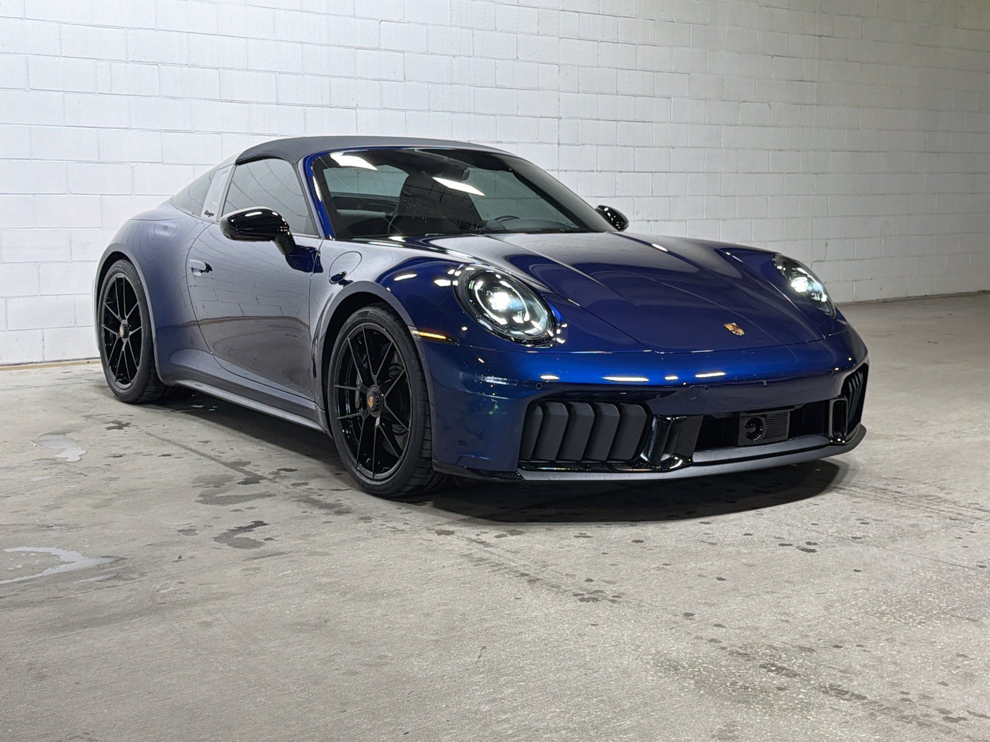 Certified 2025 Porsche 911 Targa 4 GTS AWD/4WD image 6
