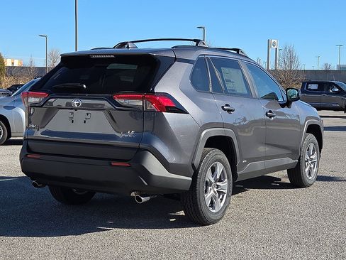 New 2025 Toyota RAV4 LE image 4