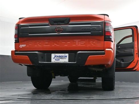 Used 2025 Nissan Frontier PRO-4X image 41
