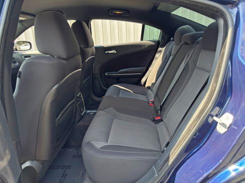 Used 2015 Dodge Charger SXT RWD image 39