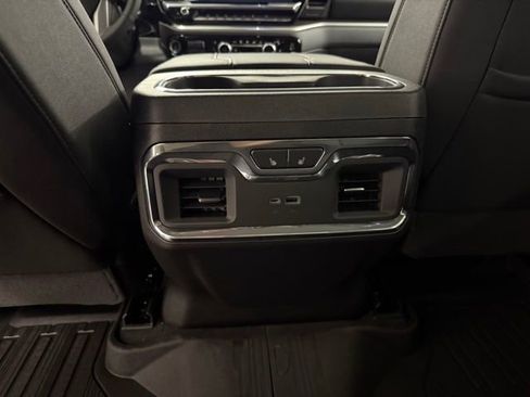 New 2025 GMC Sierra 2500 SLT w/ SLT Premium Package image 17
