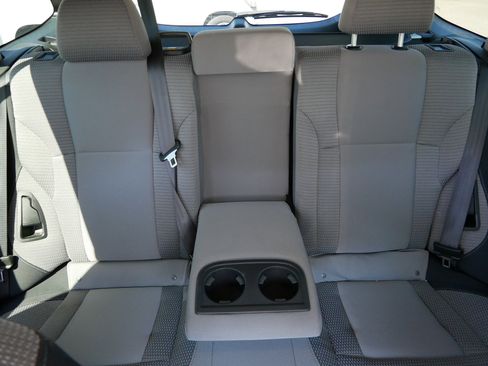 Used 2022 Subaru Outback Premium image 13