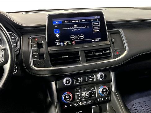 Used 2021 GMC Yukon SLT w/ SLT Premium Package image 5