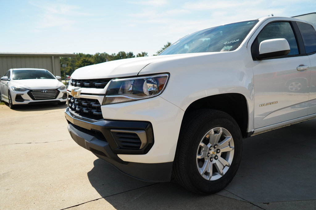 Used 2022 Chevrolet Colorado LT w/ Safety Package RWD image 17