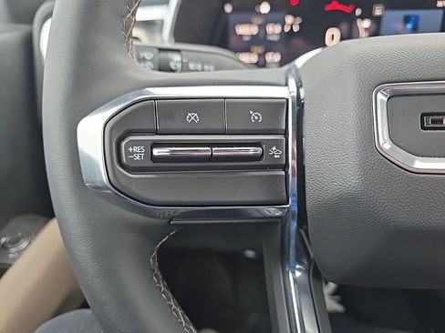 Used 2023 GMC Canyon Denali image 14