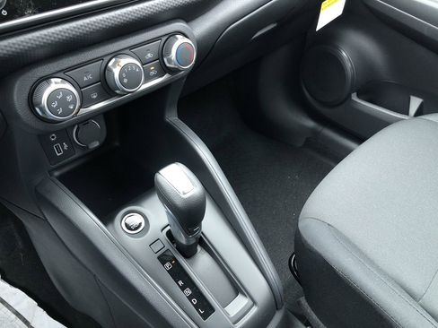 New 2025 Nissan Kicks Play S image 26