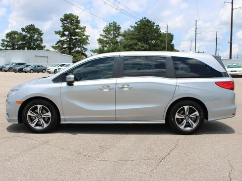 Used 2018 Honda Odyssey Touring image 3