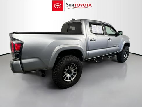 Used 2023 Toyota Tacoma Limited RWD image 4