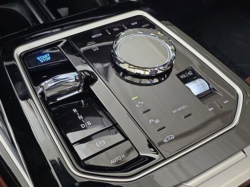 New 2026 BMW i7 xDrive60 w/ Executive Package image 21