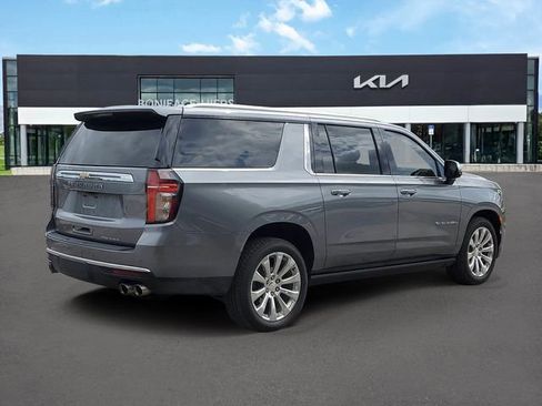 Used 2021 Chevrolet Suburban Premier image 4