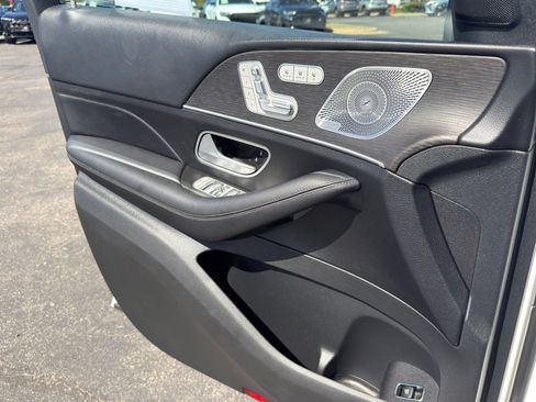 Used 2024 Mercedes-Benz GLS 450 4MATIC image 26