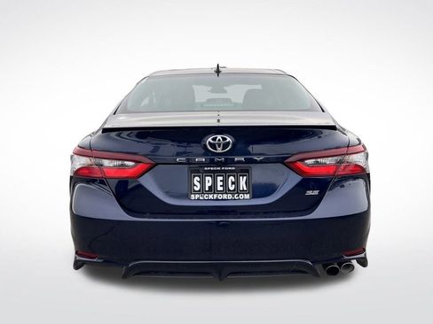 Used 2022 Toyota Camry SE image 4