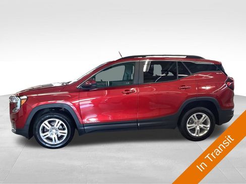 Used 2022 GMC Terrain SLE w/ Driver Convenience Package AWD/4WD image 3