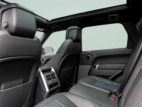 Used 2022 Land Rover Range Rover Sport SE image 24