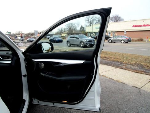 Used 2019 INFINITI QX50 Essential w/ Premium Heat Package image 32