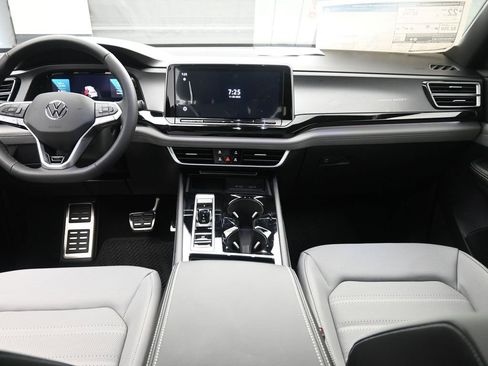 New 2026 Volkswagen Atlas Cross Sport SEL R-Line image 9