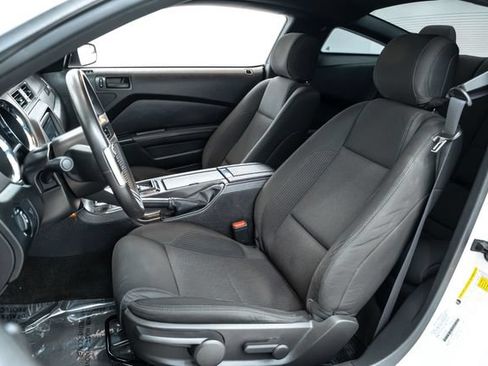 Used 2014 Ford Mustang GT RWD image 18