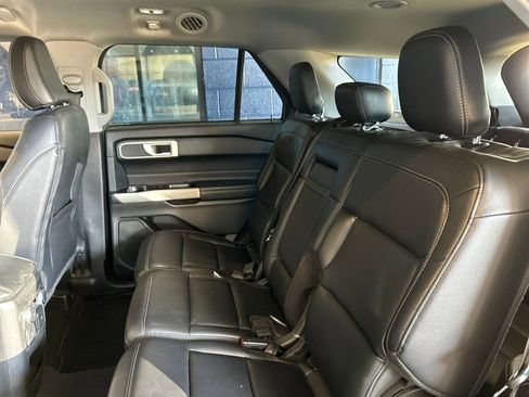 Certified 2021 Ford Explorer XLT w/ Equipment Group 202A image 13