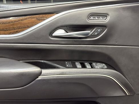 Used 2021 Cadillac Escalade Sport Platinum image 12