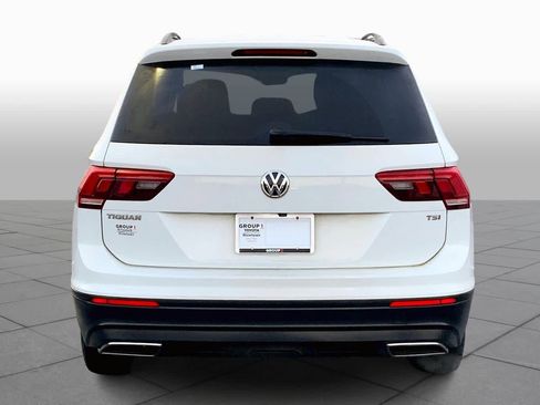 Used 2018 Volkswagen Tiguan S image 5