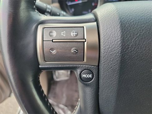 Used 2015 Lexus GX 460 image 24