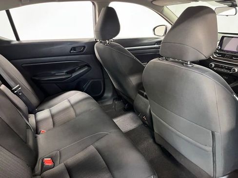 Used 2023 Nissan Altima 2.5 SV image 14