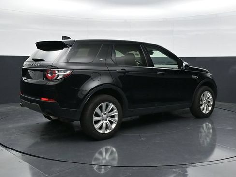 Used 2017 Land Rover Discovery Sport SE AWD/4WD image 2
