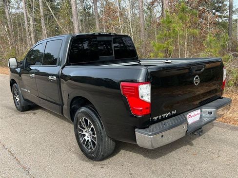 Used 2020 Nissan Titan SV w/ SV Convenience Package AWD/4WD image 7