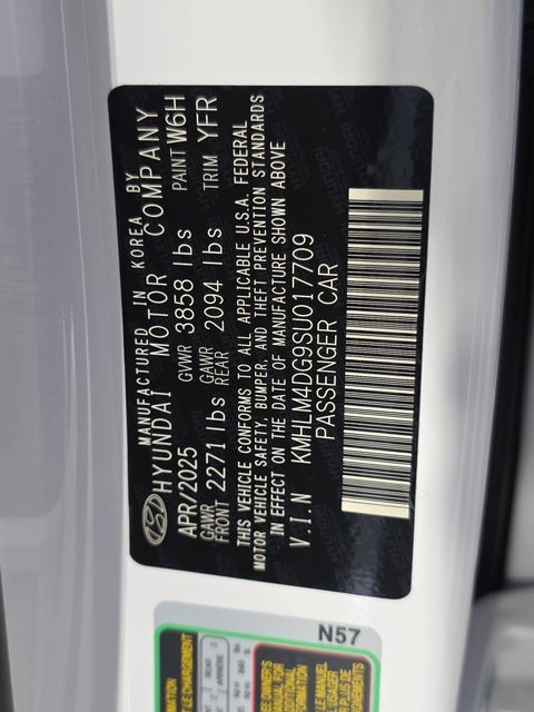Certified 2025 Hyundai Elantra Sport FWD image 34