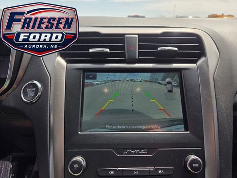 Used 2020 Ford Fusion SE AWD/4WD image 17