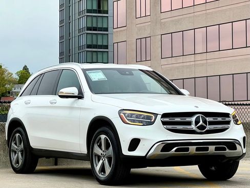 Certified 2022 Mercedes-Benz GLC 300 4MATIC image 1