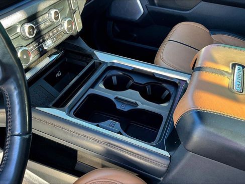 Used 2023 Ford F350 Platinum w/ FX4 Off-Road Package image 15