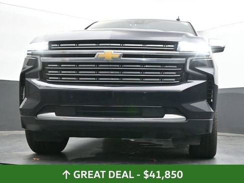 Used 2023 Chevrolet Suburban Premier image 25