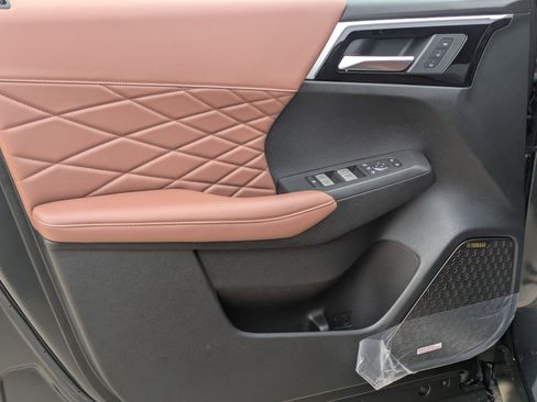 New 2026 Mitsubishi Outlander SEL FWD image 11