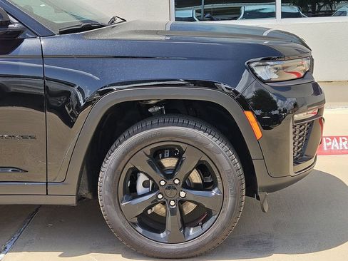 New 2026 Jeep Grand Cherokee Limited w/ Limited Altitude Package RWD image 6
