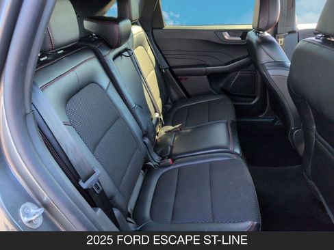 Used 2025 Ford Escape ST-Line image 17