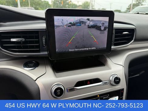 Certified 2022 Ford Explorer XLT w/ Equipment Group 202A RWD image 17