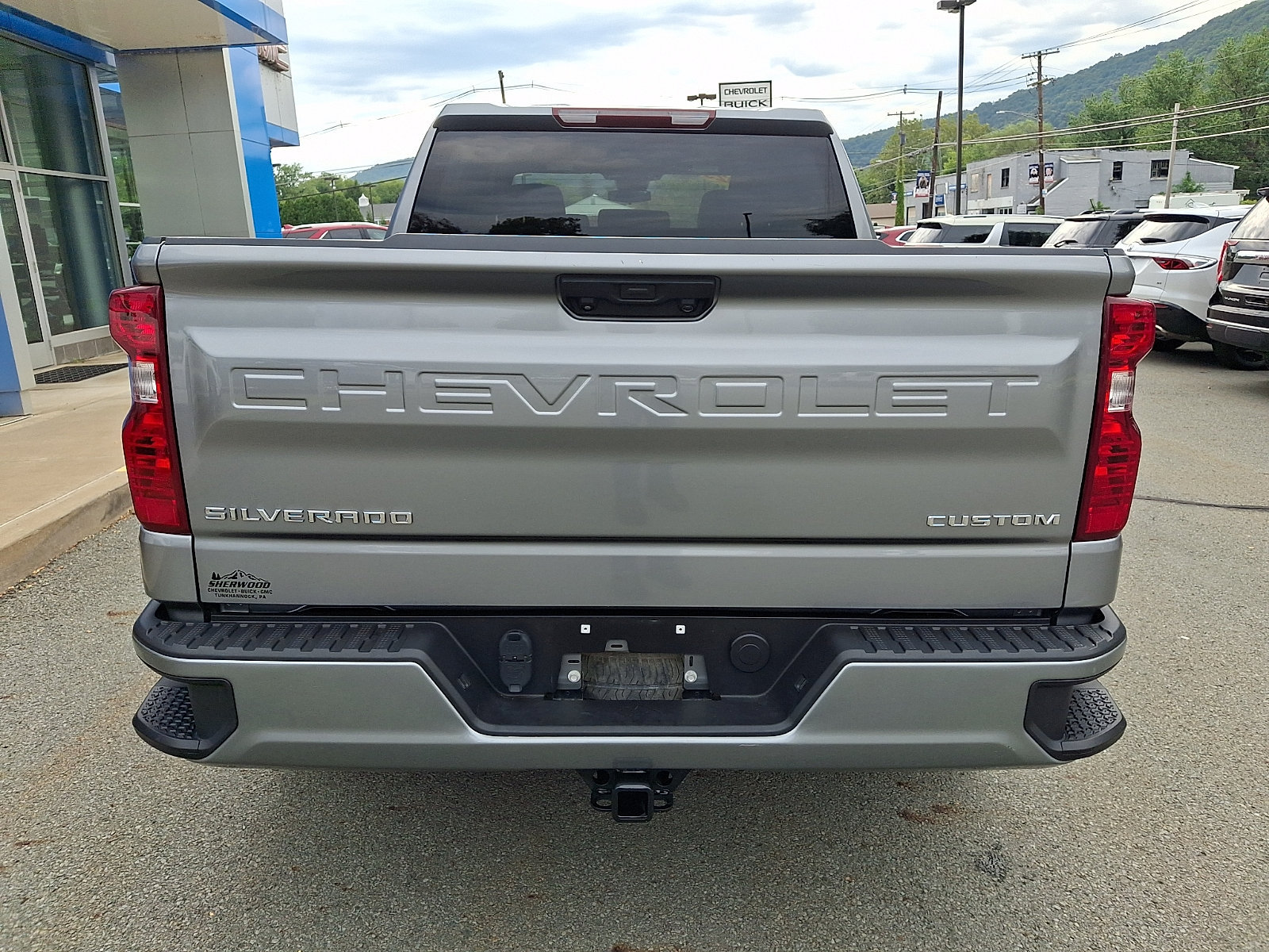Used 2023 Chevrolet Silverado 1500 Custom AWD/4WD image 5