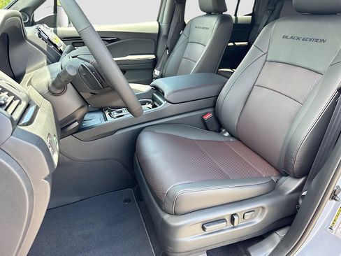 New 2026 Honda Ridgeline Black Edition image 9