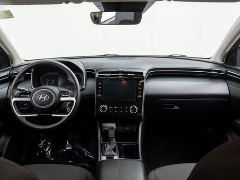 Used 2023 Hyundai Tucson SE image 9