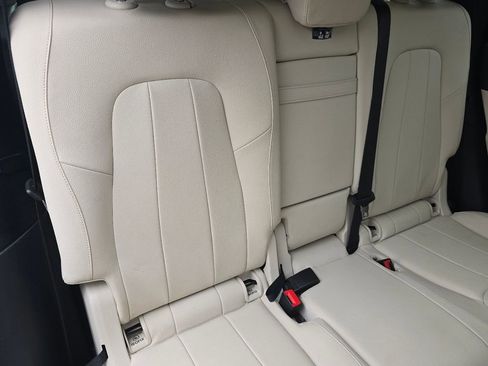 Certified 2023 Mercedes-Benz GLB 250 4MATIC image 21